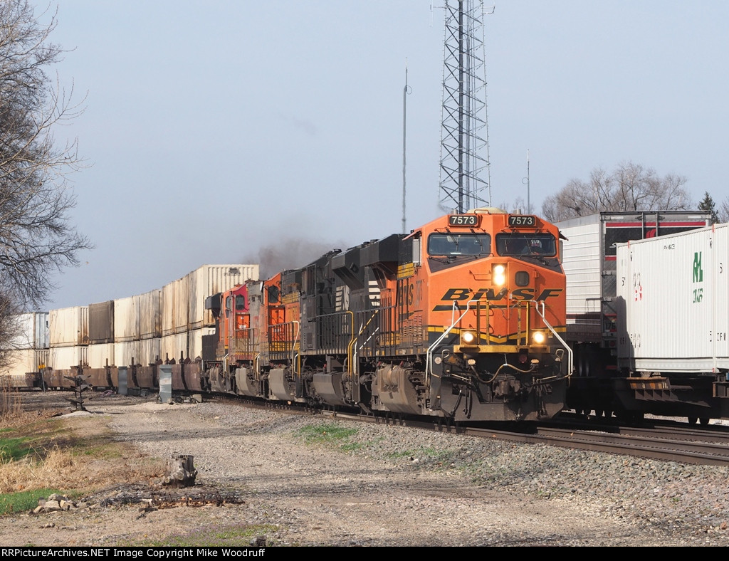 BNSF 7573